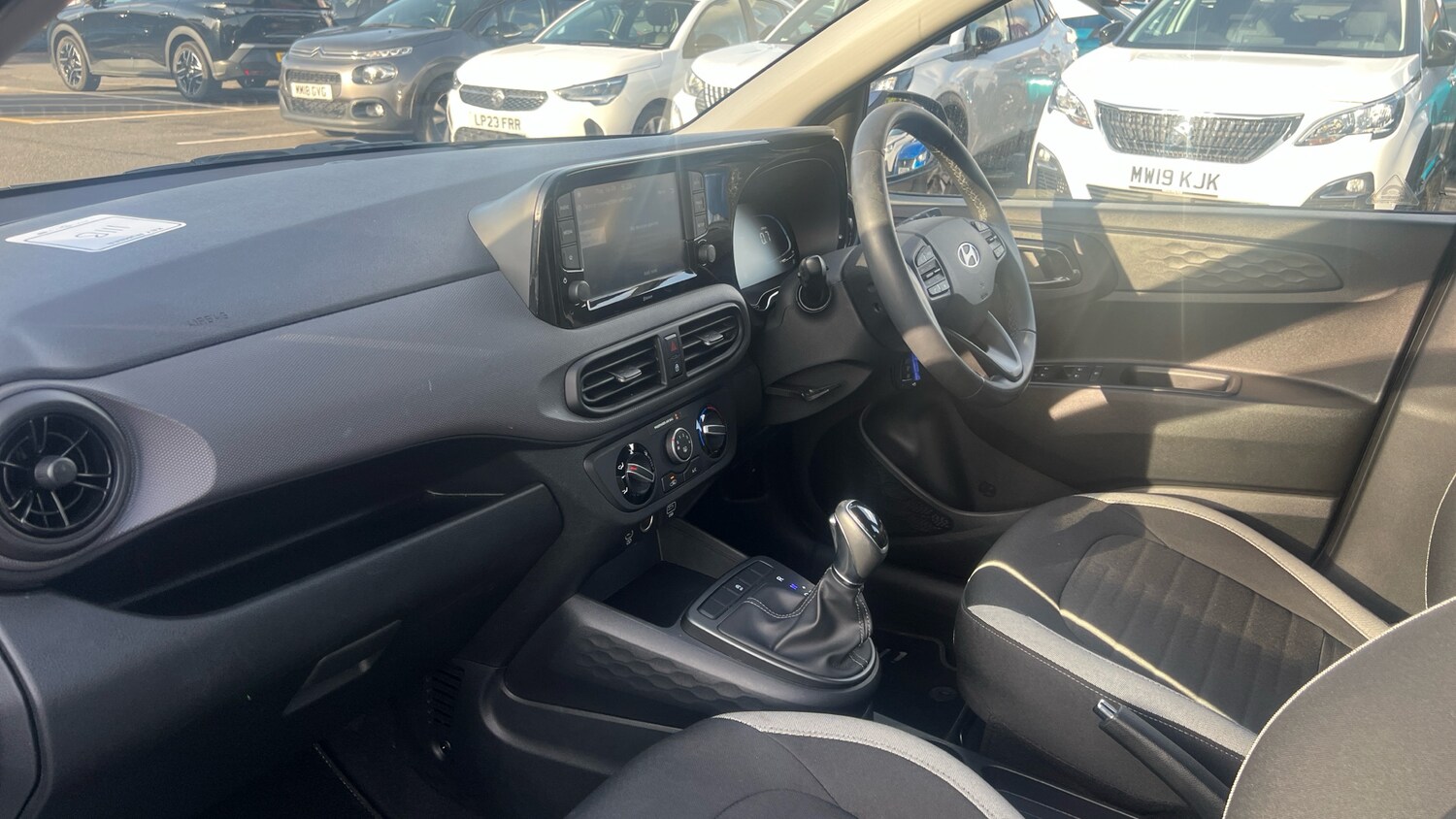 Used Hyundai i10 2023 for sale - 75929312: Photo 12