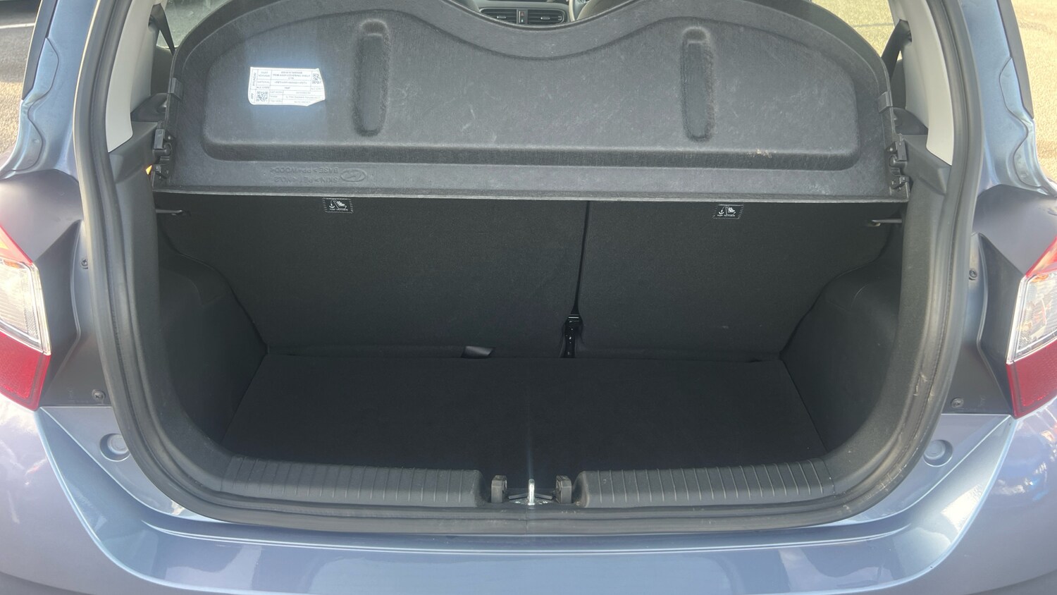 Used Hyundai i10 2023 for sale - 75929312: Photo 19