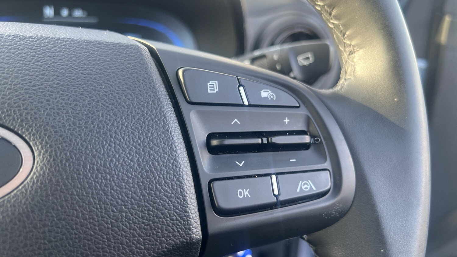 Used Hyundai i10 2023 for sale - 75929312: Photo 24