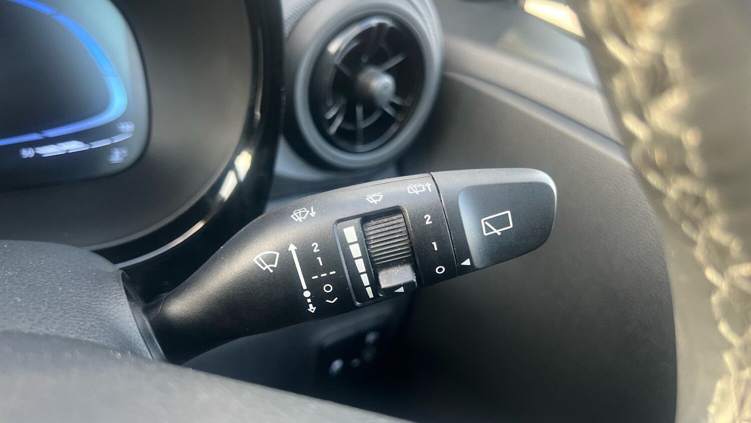 Used Hyundai i10 2023 for sale - 75929312: Photo 28