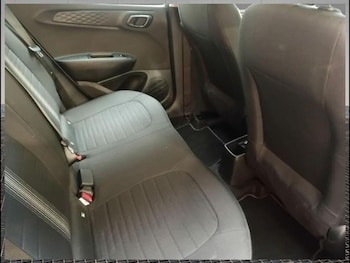 Used Hyundai i10 2023 for sale - 75929312: Photo