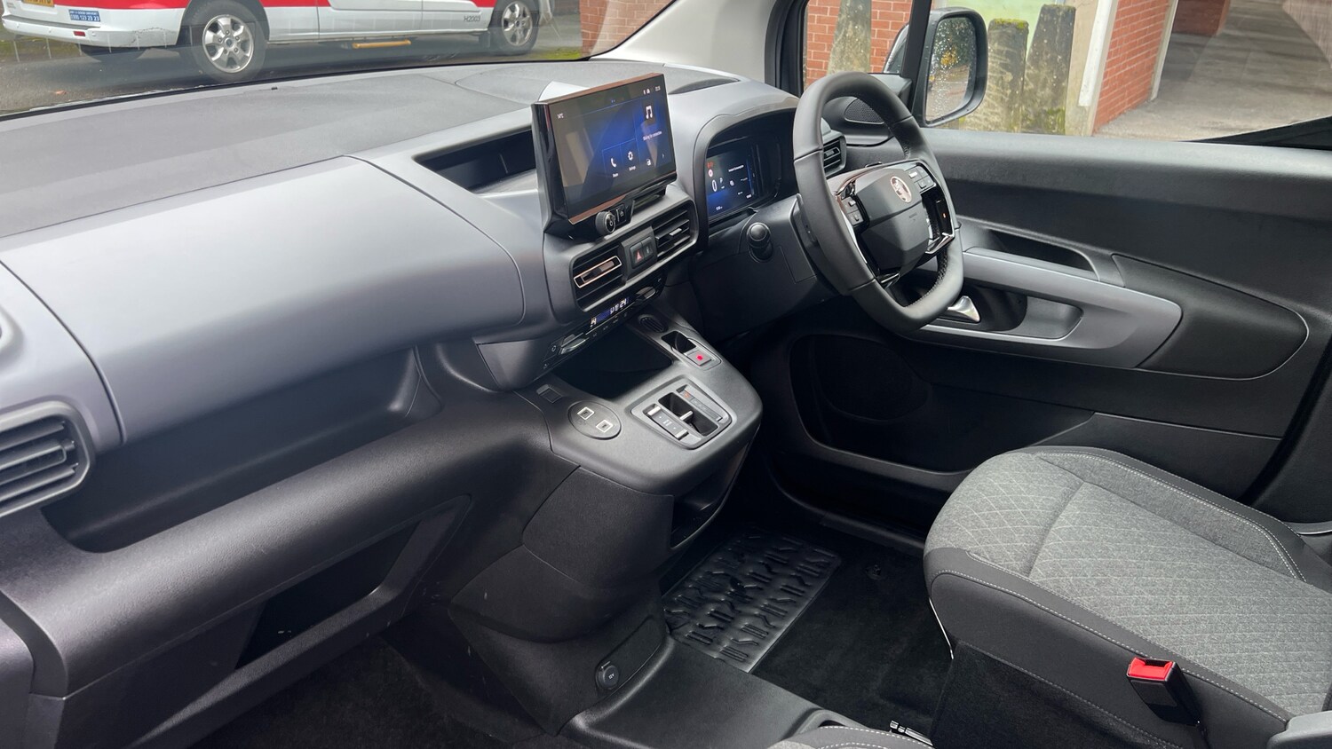 Used Vauxhall Combo Life Electric 2025 for sale - 76419713: Photo 12