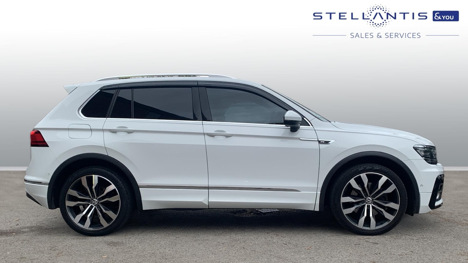 Used Volkswagen Tiguan 2016 for sale - 77684994: Photo 2