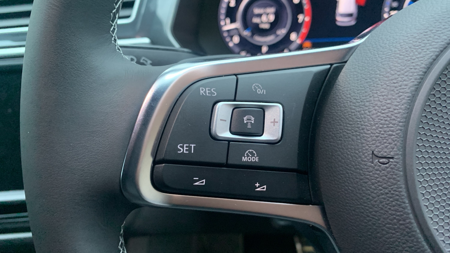 Used Volkswagen Tiguan 2016 for sale - 77684994: Photo 23