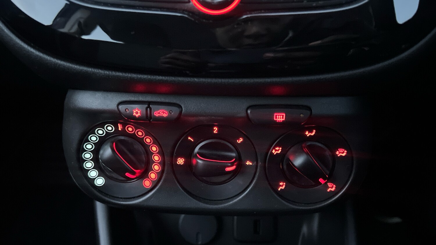 Used Vauxhall Corsa 2017 for sale - 76474389: Photo 38