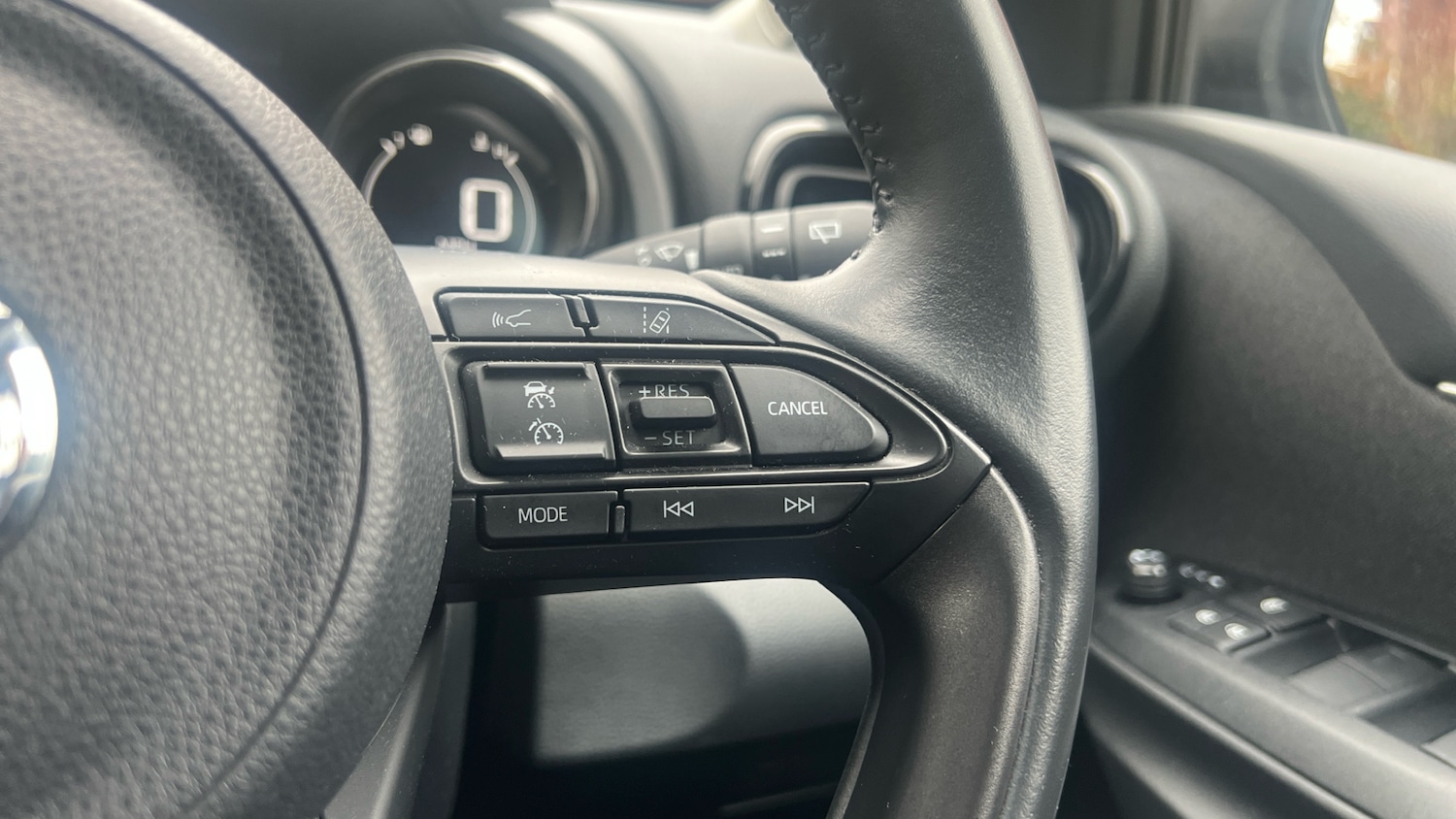 Used Mazda Mazda2 HYBRID 2022 for sale - 76647090: Photo 25