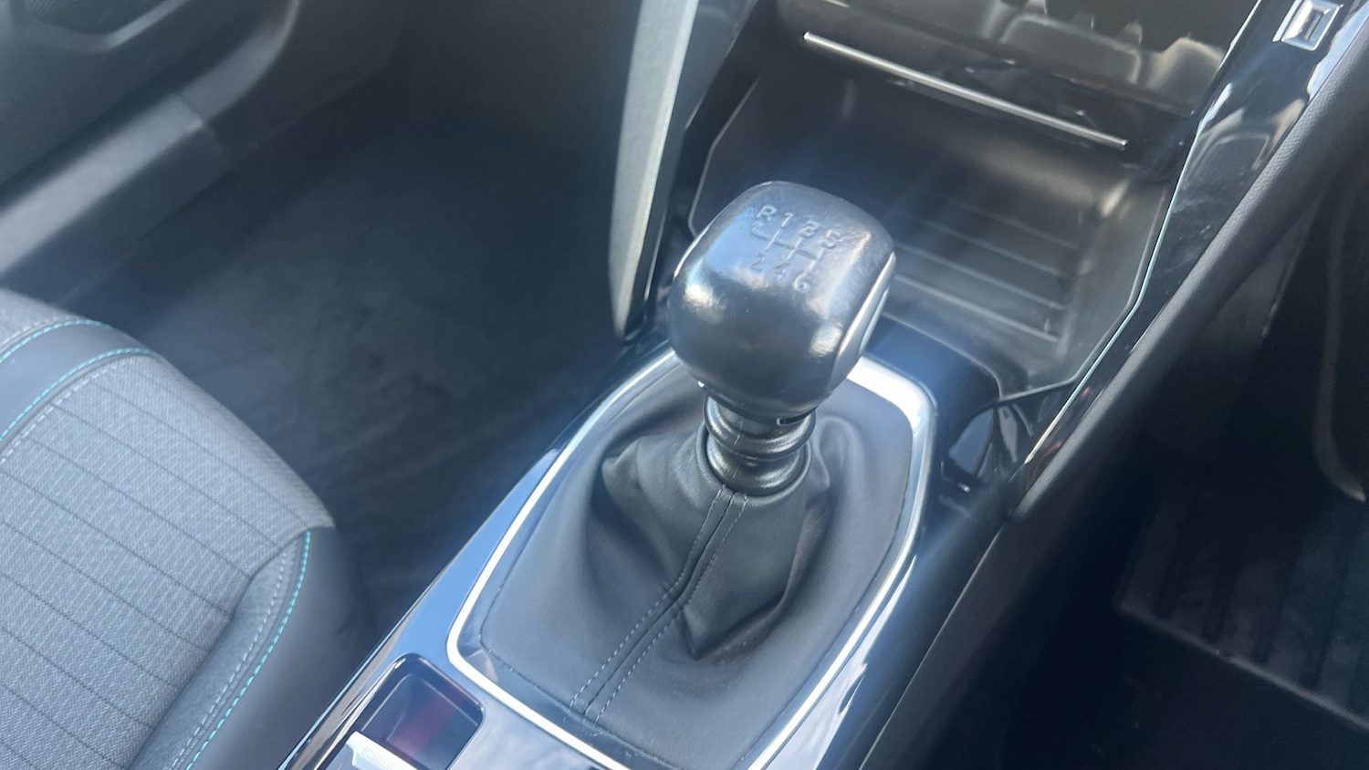 Used Peugeot 2008 2022 for sale - 76350352: Photo 20