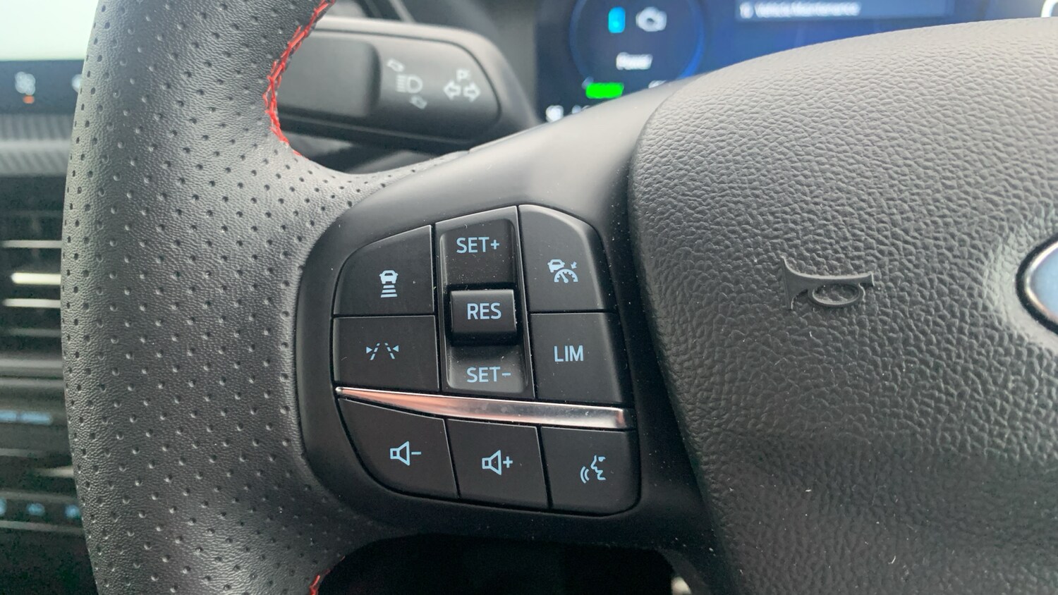 Used Ford Kuga 2024 for sale - 75867528: Photo 23