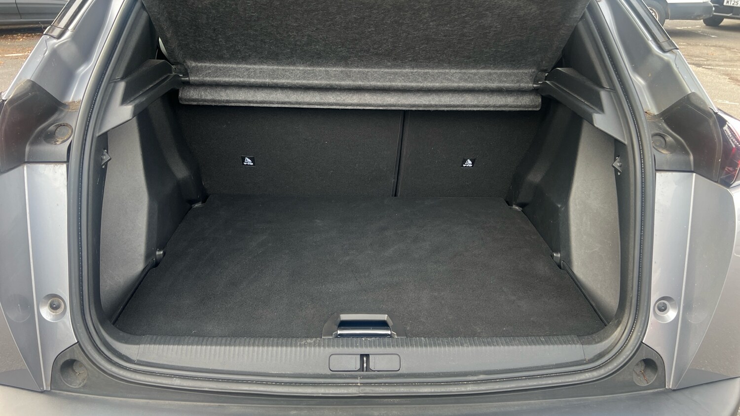 Used Peugeot 2008 2020 for sale - 75811300: Photo 19
