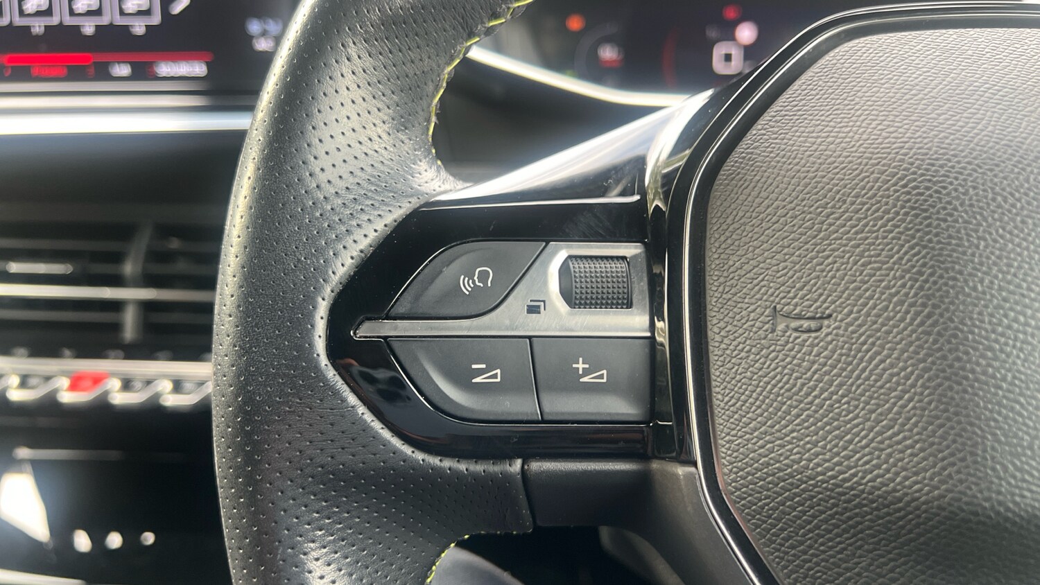 Used Peugeot 2008 2020 for sale - 75811300: Photo 23