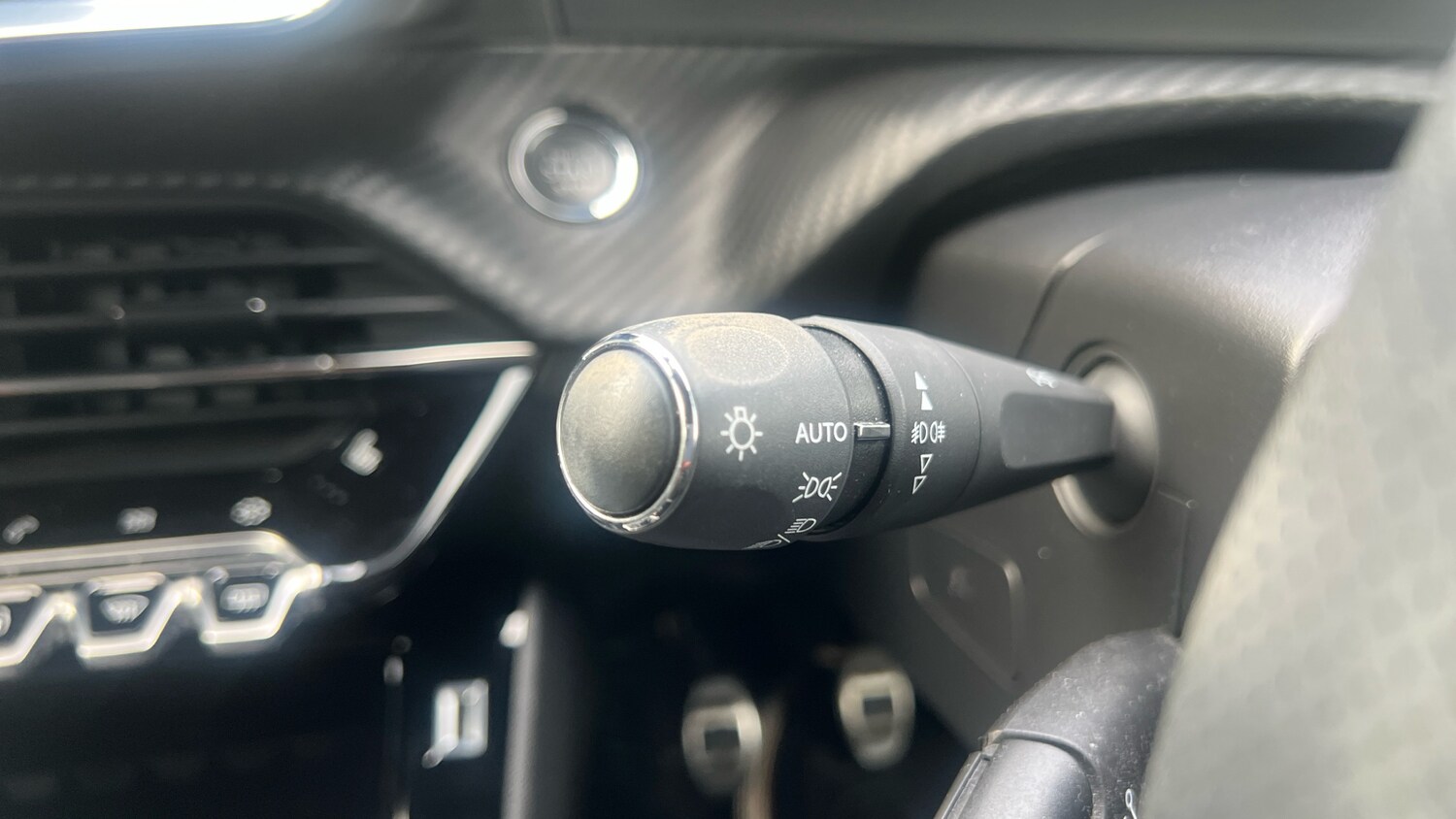 Used Peugeot 2008 2020 for sale - 75811300: Photo 27