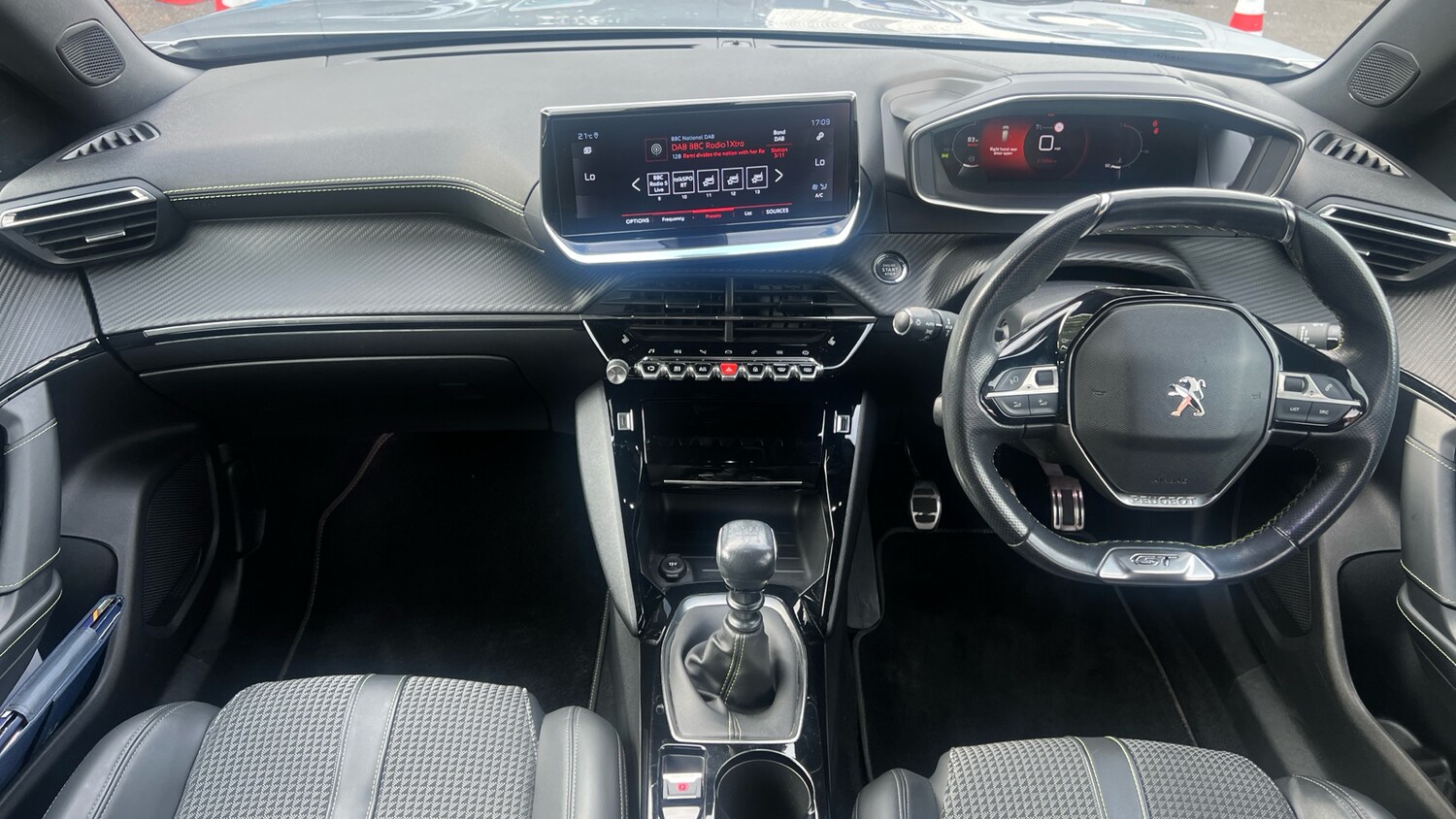 Used Peugeot 2008 2020 for sale - 75811300: Photo 4