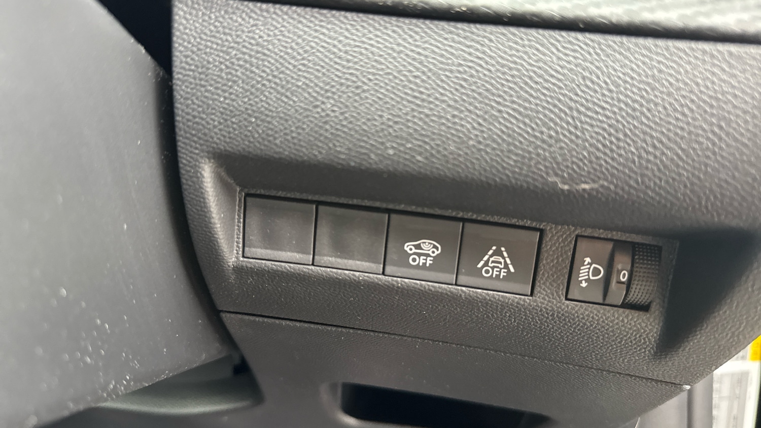 Used Peugeot 2008 2022 for sale - 76073709: Photo 30