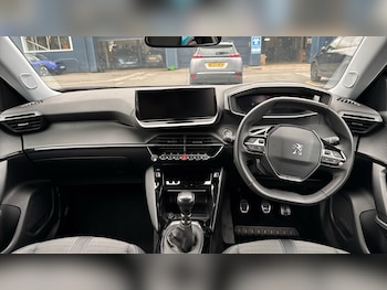 Used Peugeot 2008 2022 for sale - 76073709: Photo 4