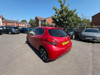 Used Peugeot 208 2019 for sale - 79182431: Photo