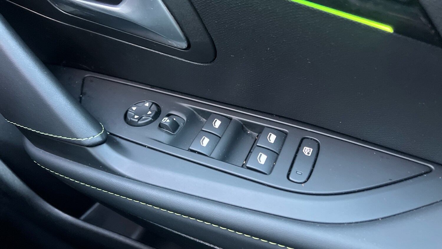 Used Peugeot 208 2022 for sale - 76647095: Photo 23