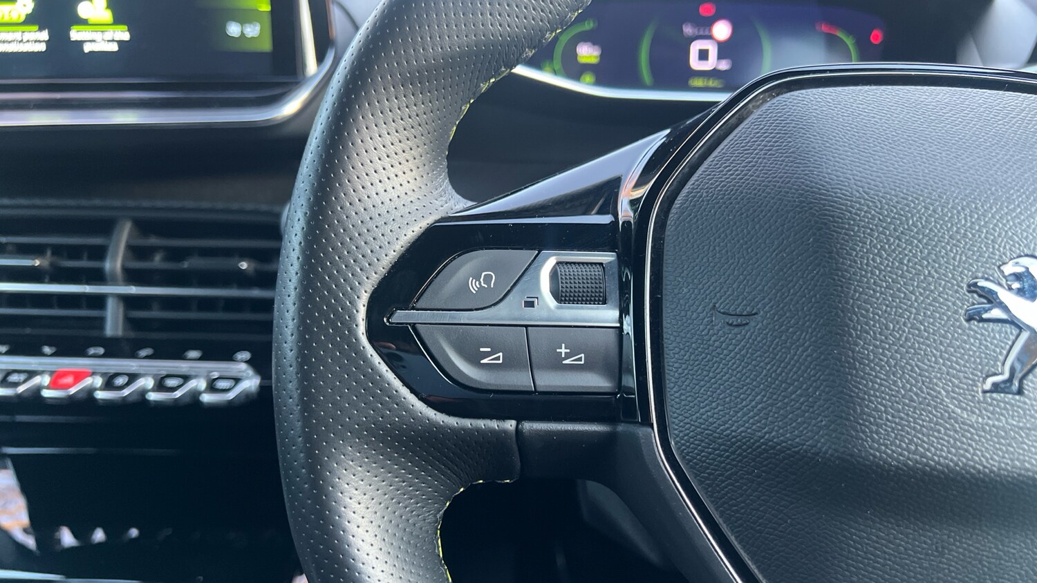 Used Peugeot 208 2022 for sale - 76647095: Photo 24