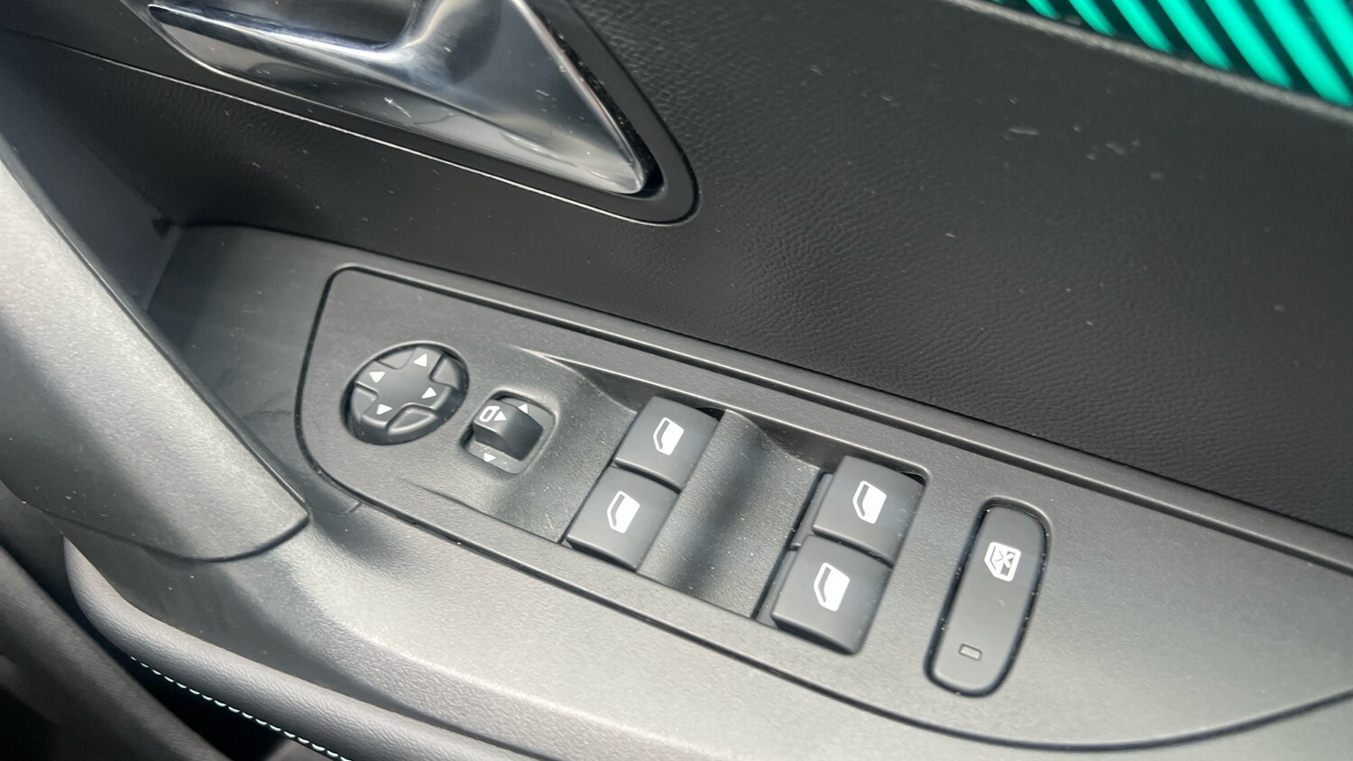 Used Peugeot 2008 2022 for sale - 76073708: Photo 22