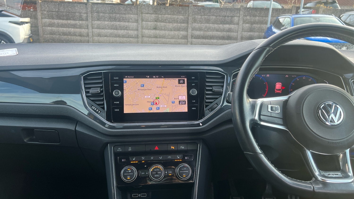 Used Volkswagen T-Roc 2019 for sale - 77192854: Photo 10