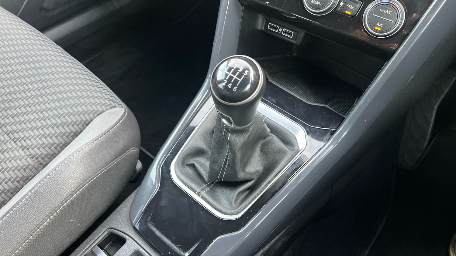 Used Volkswagen T-Roc 2019 for sale - 77192854: Photo 20