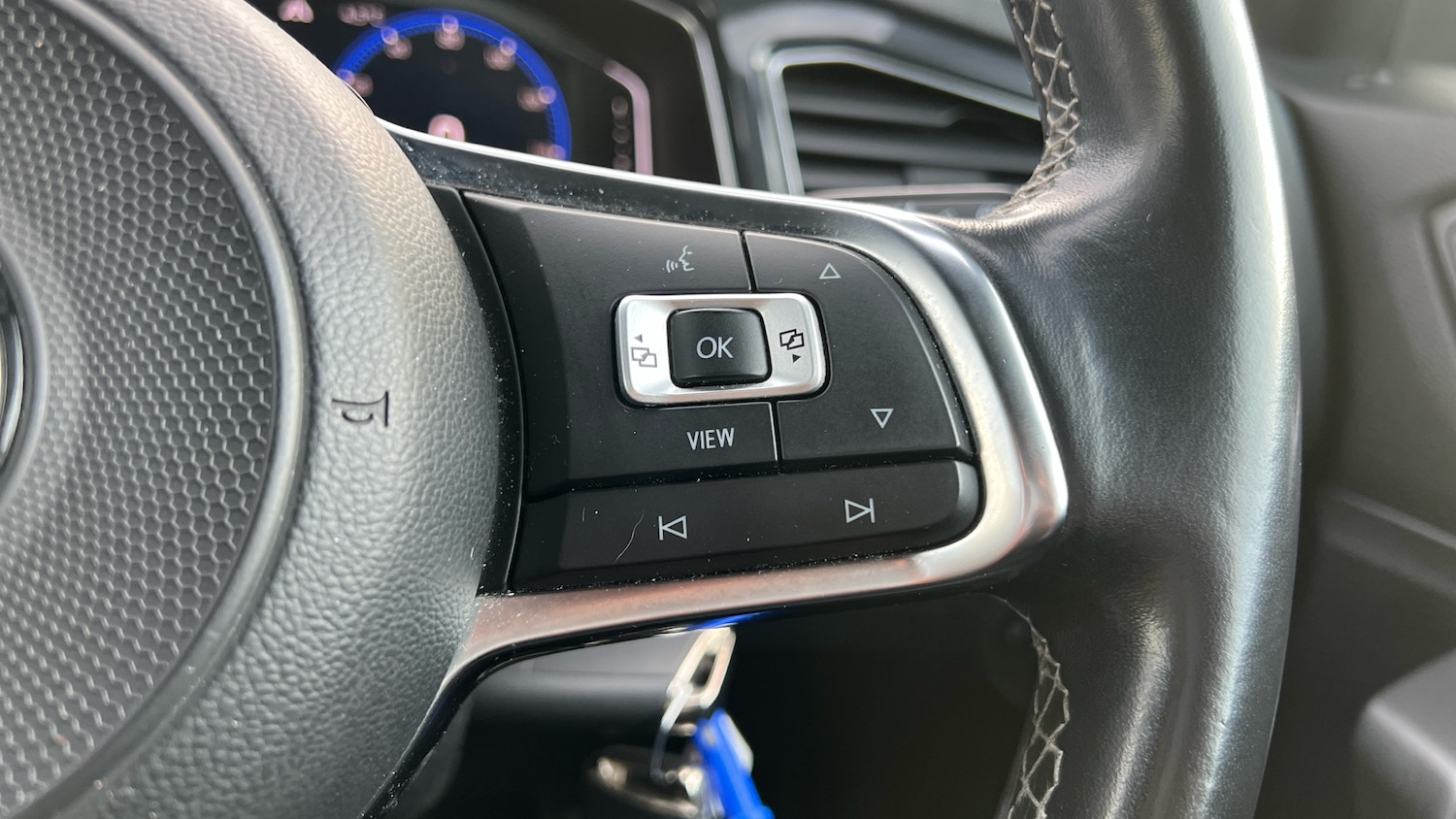 Used Volkswagen T-Roc 2019 for sale - 77192854: Photo 24