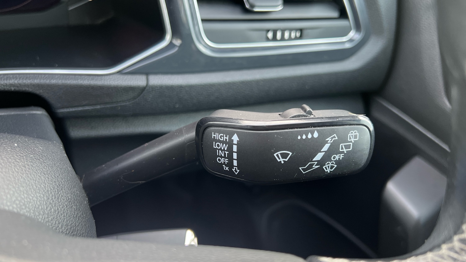 Used Volkswagen T-Roc 2019 for sale - 77192854: Photo 28