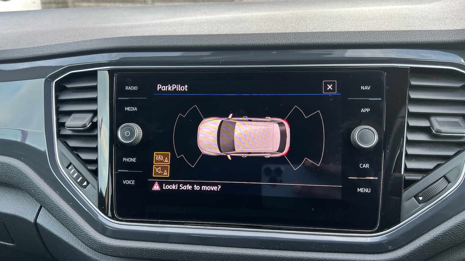 Used Volkswagen T-Roc 2019 for sale - 77192854: Photo 29