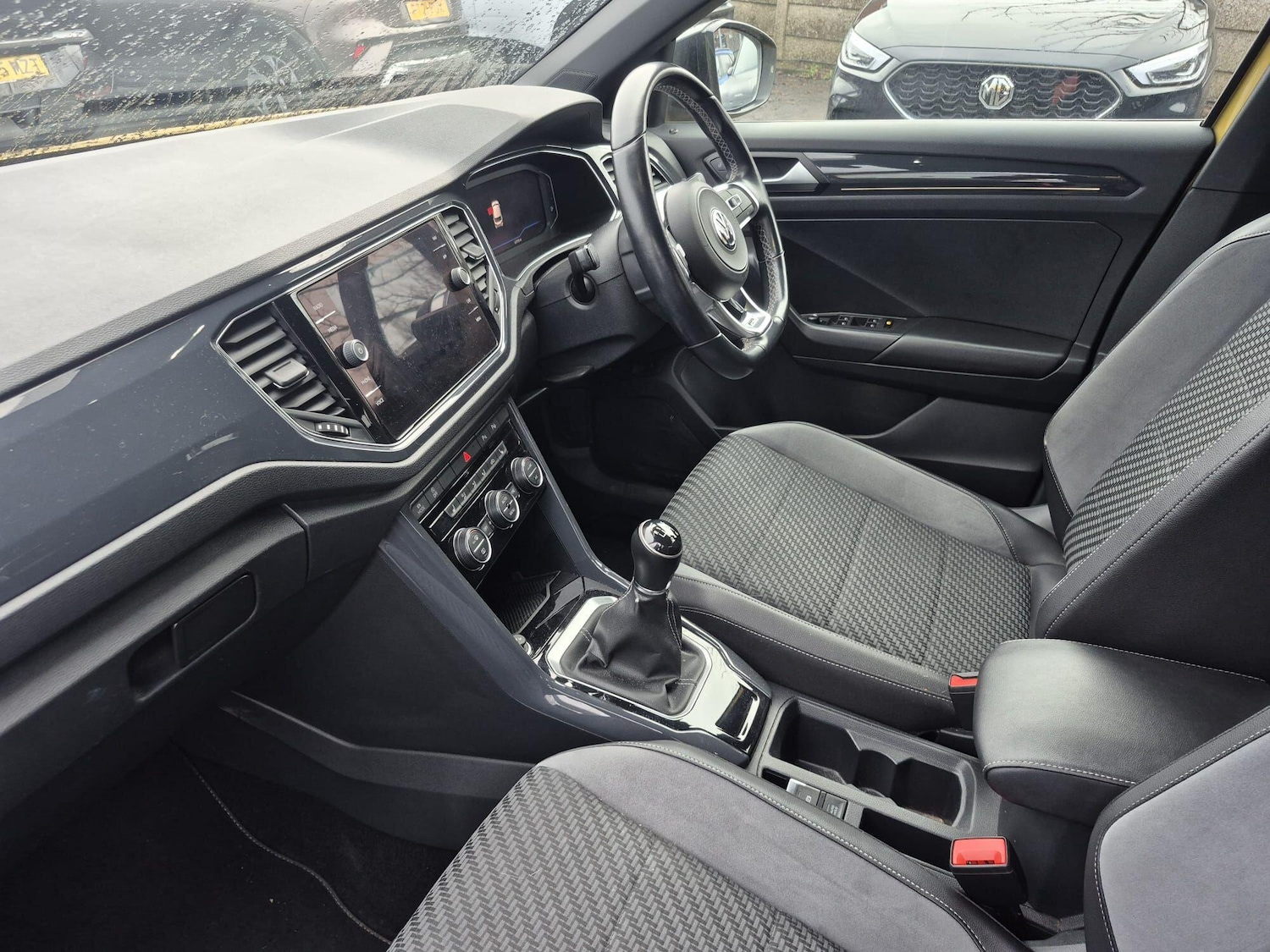 Used Volkswagen T-Roc 2019 for sale - 77192854: Photo 4