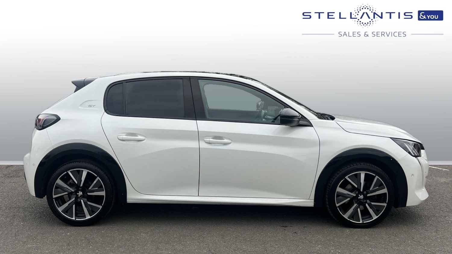 Used Peugeot 208 2022 for sale - 76998833: Photo 2