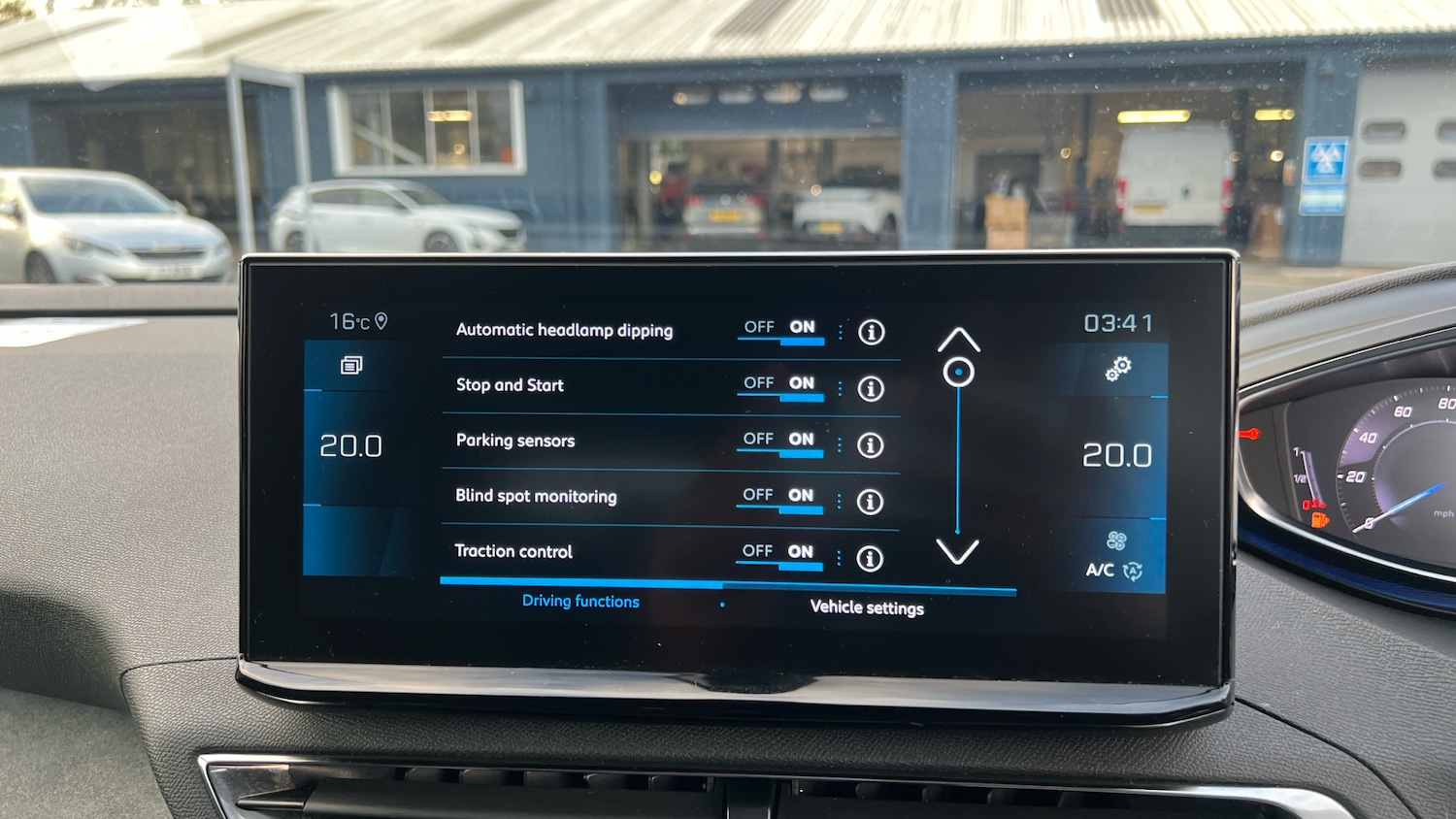 Used Peugeot 3008 2023 for sale - 76419723: Photo 30