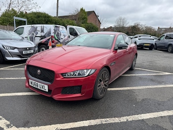 Used Jaguar XE 2018 for sale - 77785262: Photo