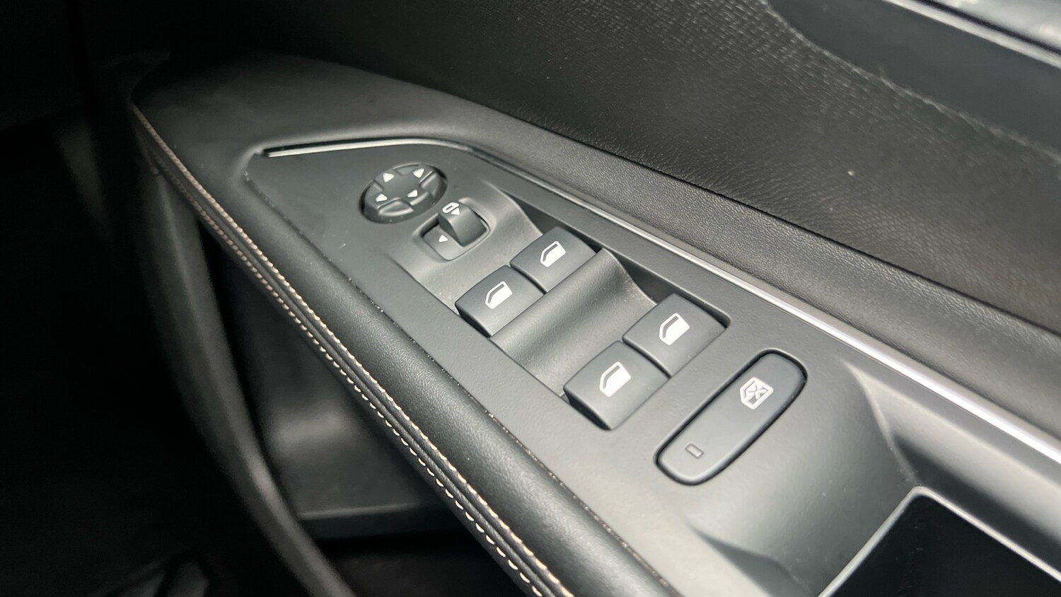 Used Peugeot 5008 2024 for sale - 76228688: Photo 22