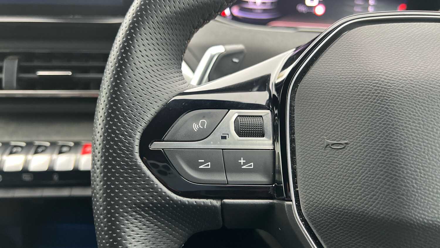 Used Peugeot 5008 2024 for sale - 76228688: Photo 23
