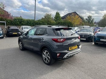 Used Kia Stonic 2022 for sale - 76123545: Photo