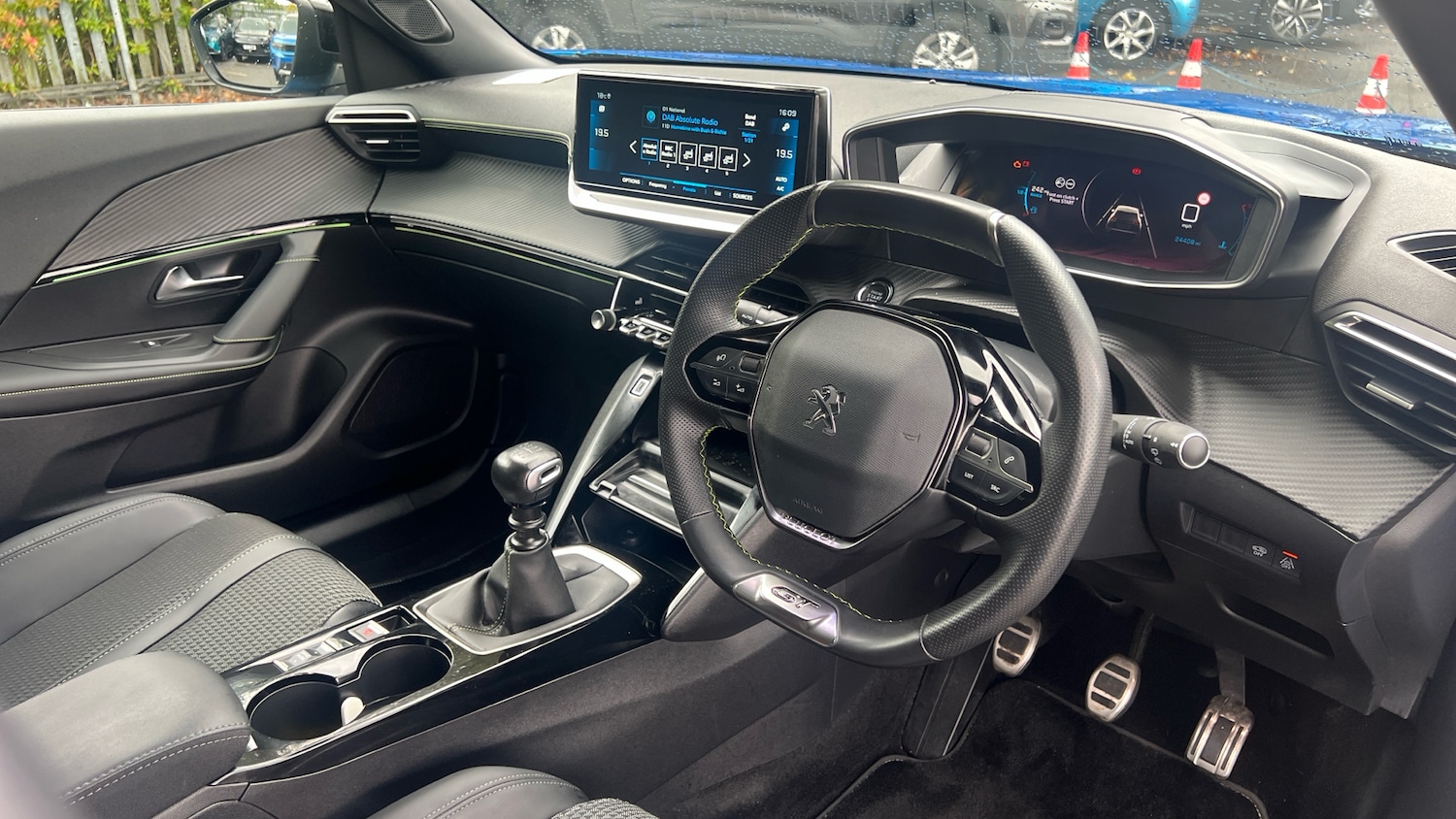 Used Peugeot 2008 2021 for sale - 76621448: Photo 11