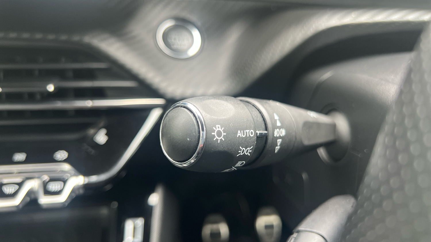 Used Peugeot 2008 2021 for sale - 76621448: Photo 27