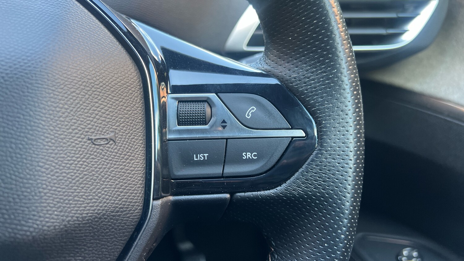 Used Peugeot 5008 2022 for sale - 75966321: Photo 24