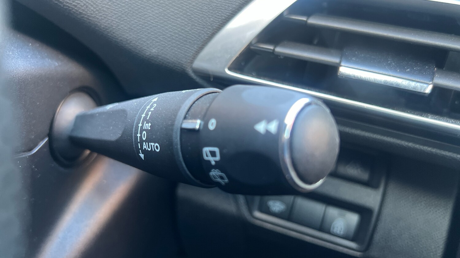 Used Peugeot 5008 2022 for sale - 75966321: Photo 28