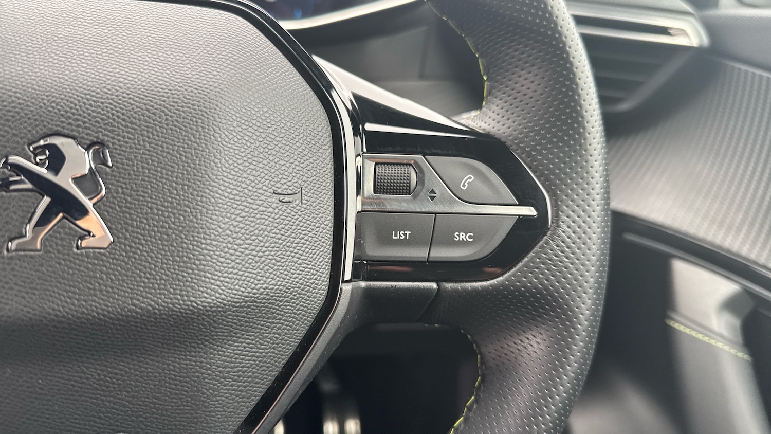Used Peugeot 2008 2021 for sale - 76073705: Photo 24