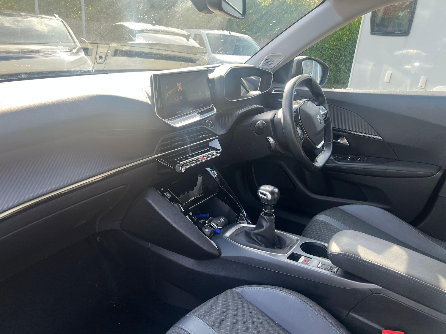 Used Peugeot 2008 2021 for sale - 76110311: Photo 5