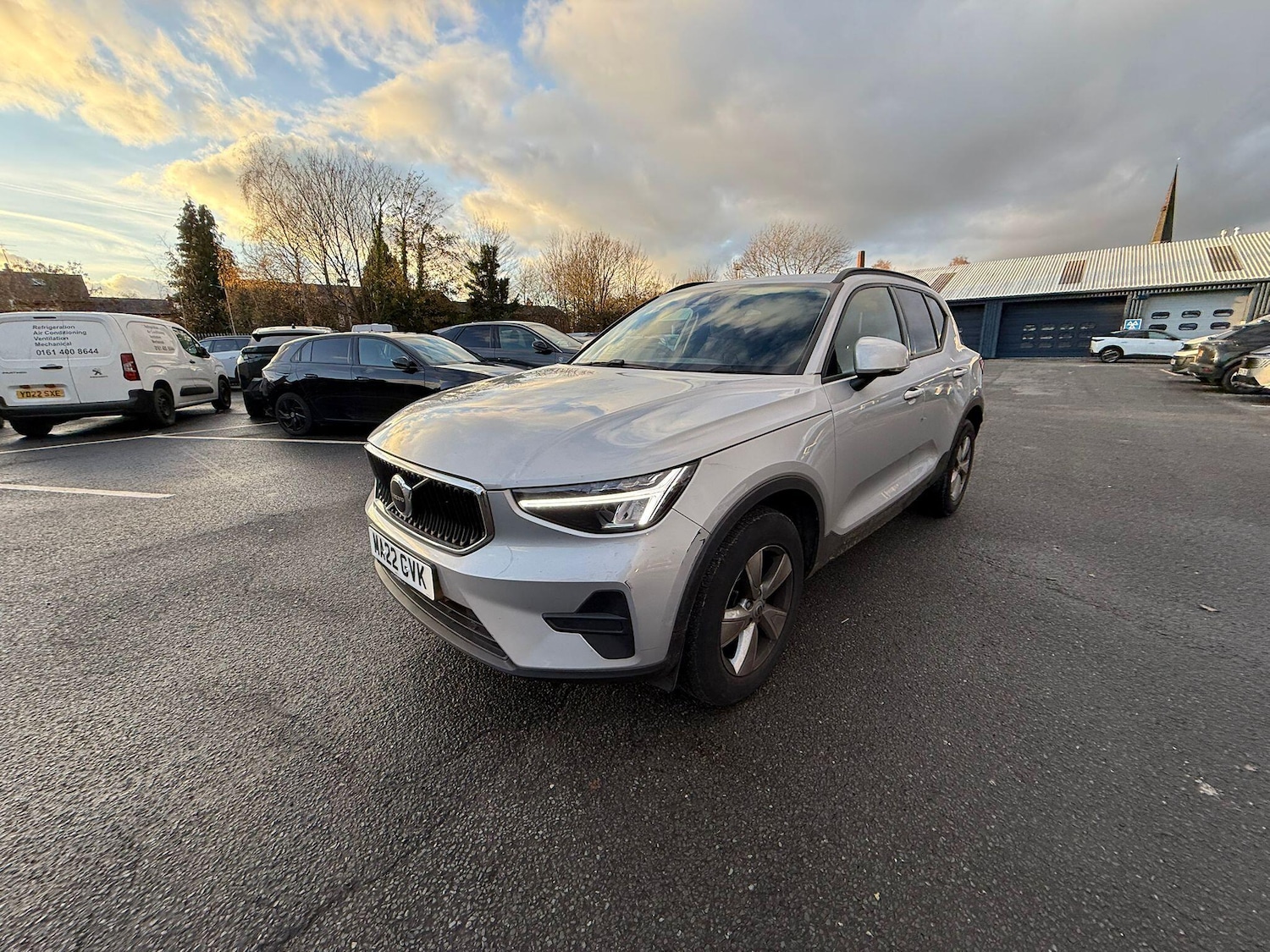 Used Volvo XC40 2022 for sale - 76772600: Photo 2