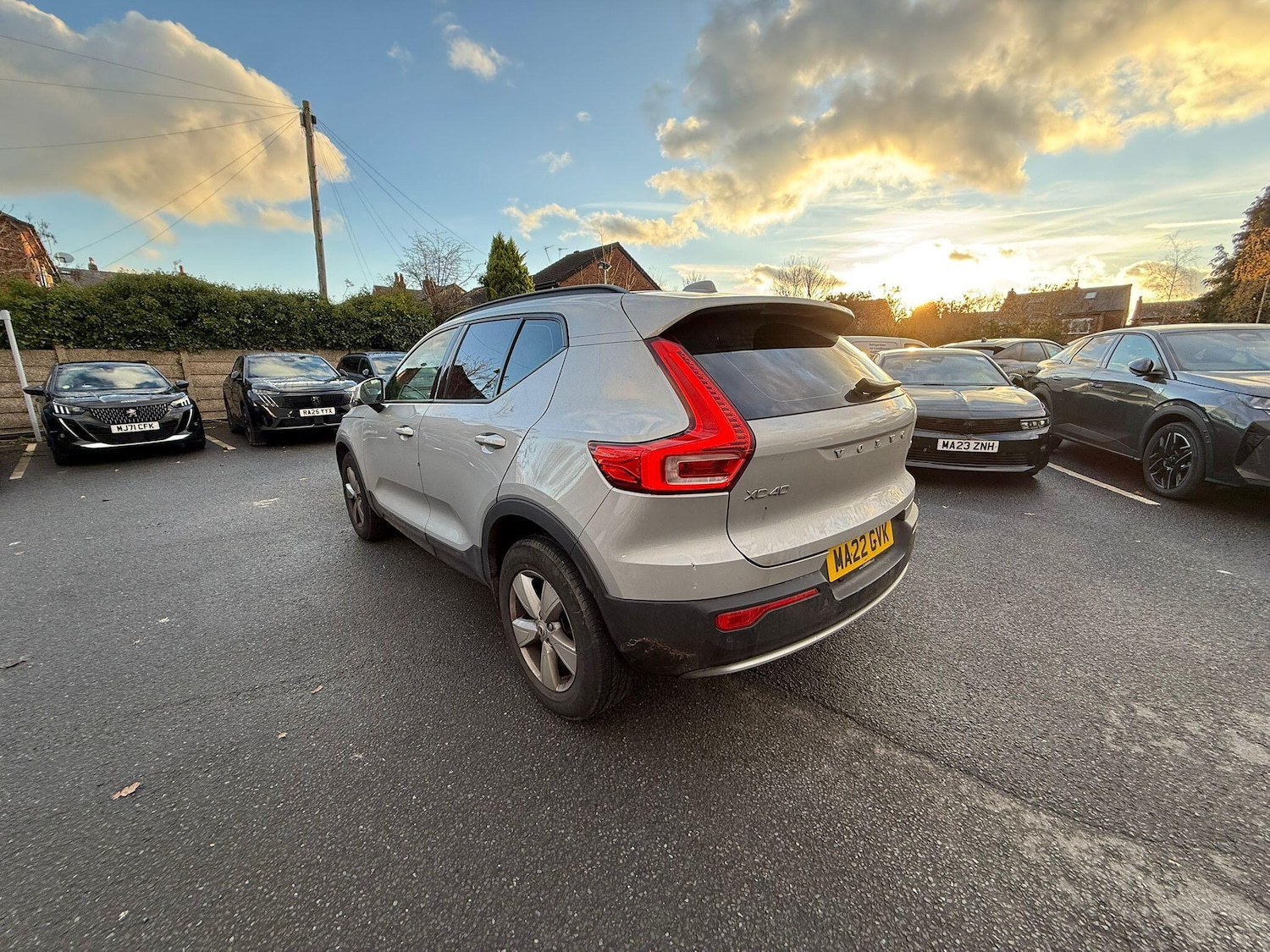 Used Volvo XC40 2022 for sale - 76772600: Photo 3