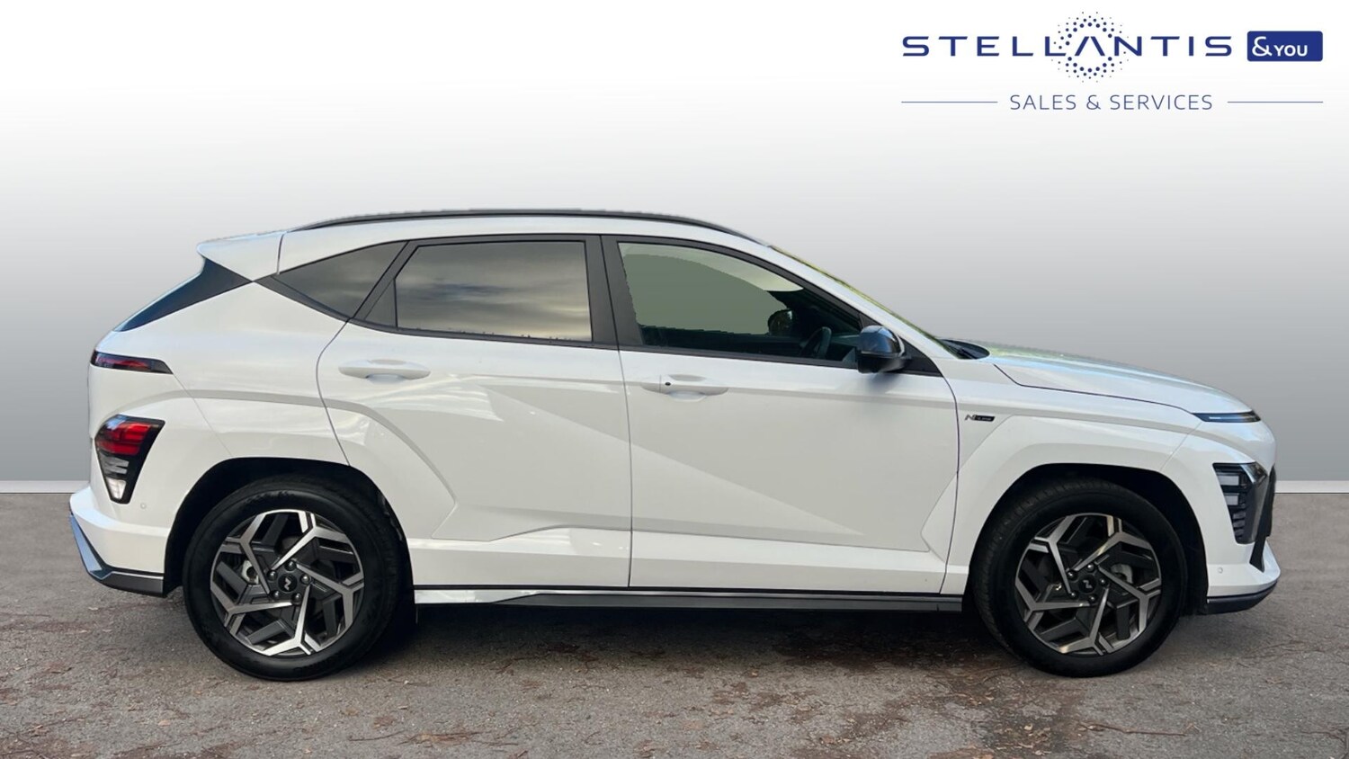 Used Hyundai KONA 2024 for sale - 76574440: Photo 2