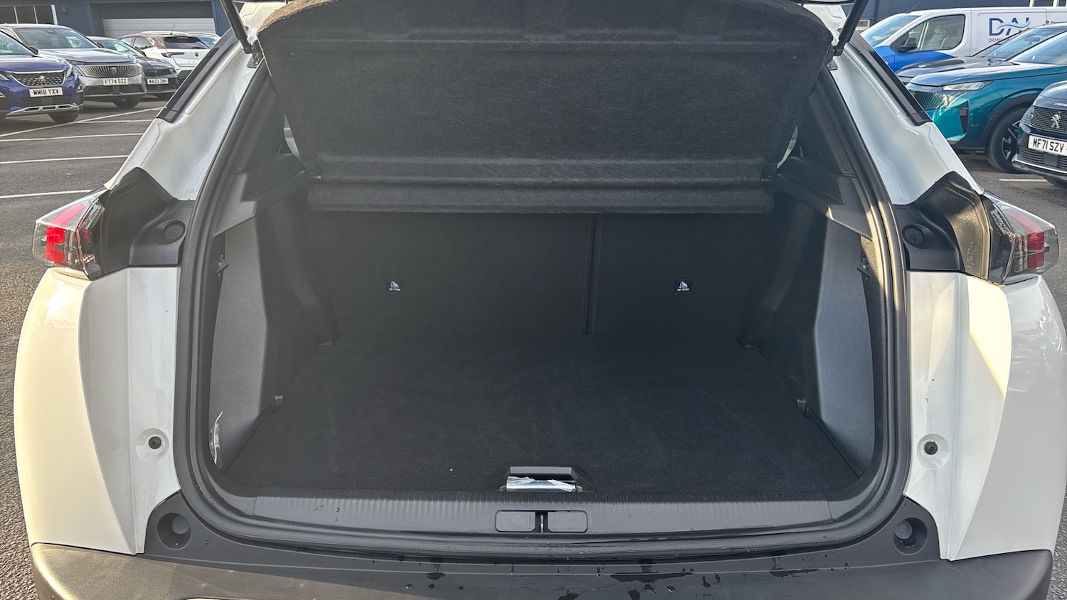 Used Peugeot 2008 2022 for sale - 76099790: Photo 19