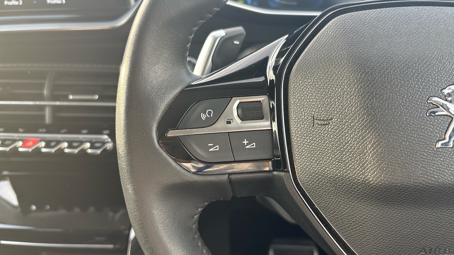 Used Peugeot 2008 2022 for sale - 76099790: Photo 23