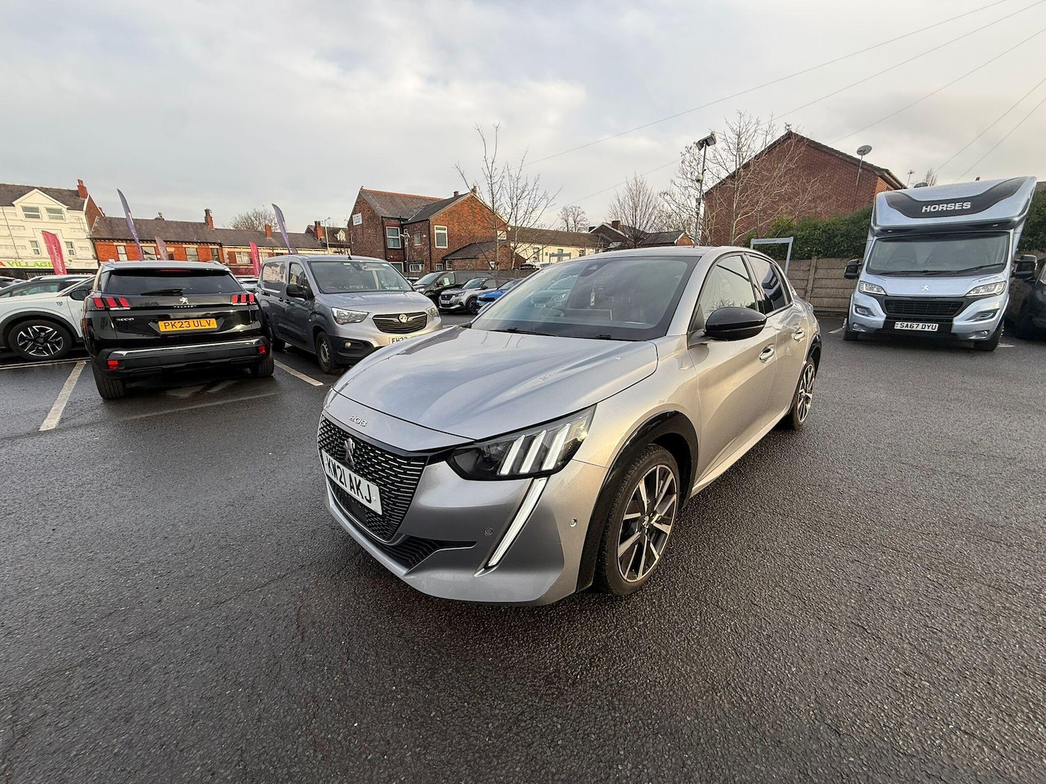 Used Peugeot 208 2021 for sale - 77030654: Photo 2