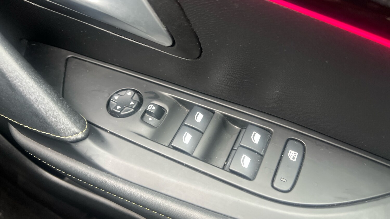 Used Peugeot 208 2021 for sale - 77030654: Photo 22