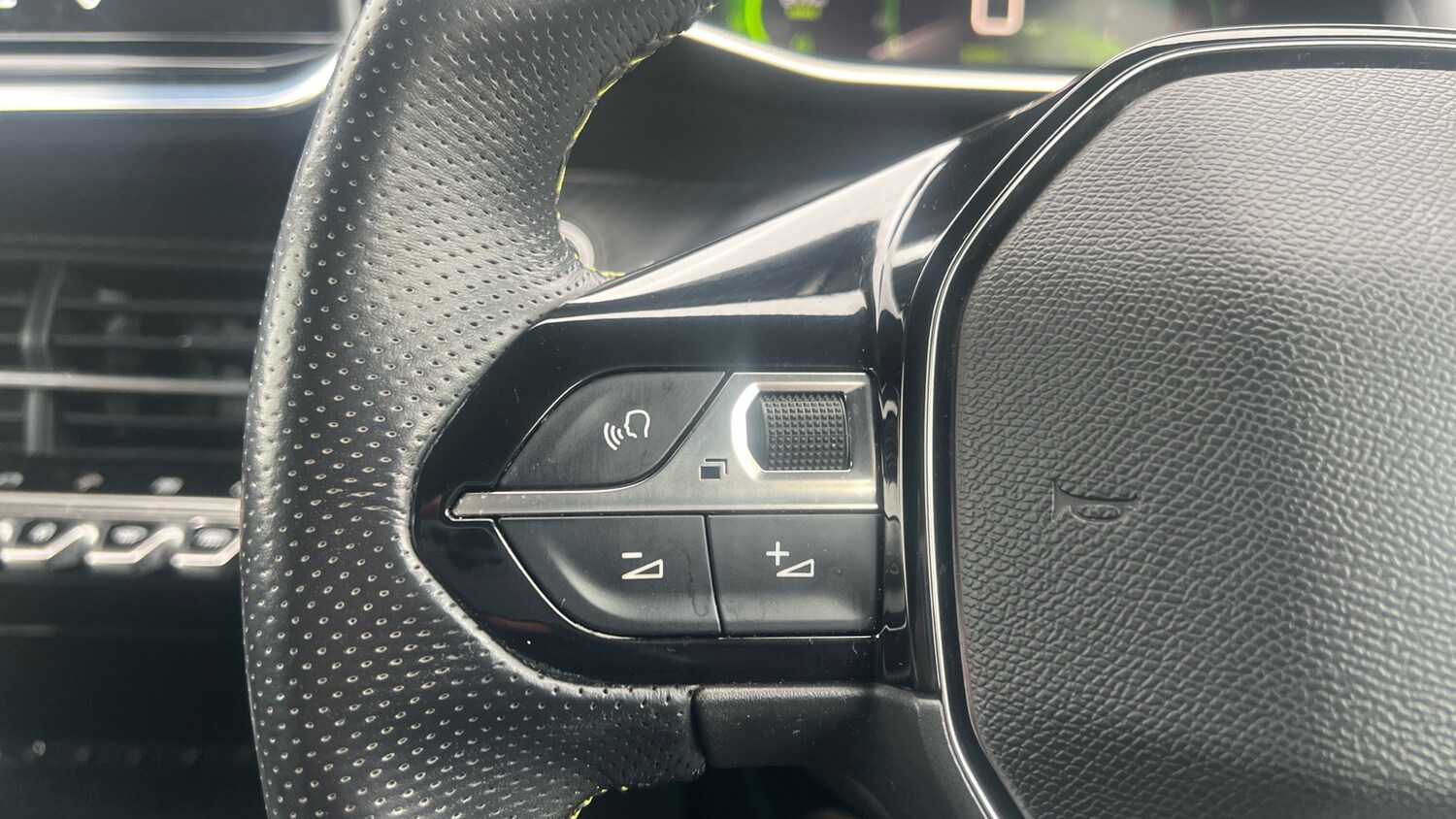 Used Peugeot 208 2021 for sale - 77030654: Photo 23