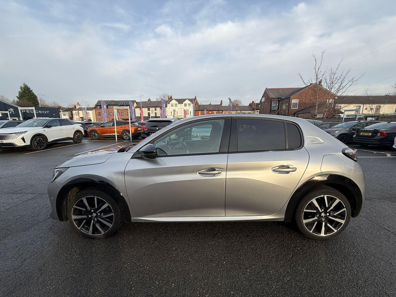 Used Peugeot 208 2021 for sale - 77030654: Photo 6