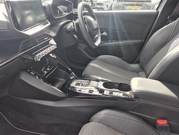 Used Peugeot 208 2023 for sale - 76123514: Photo